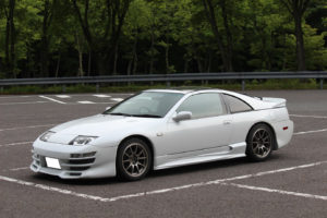 純正グリルを装着したz32