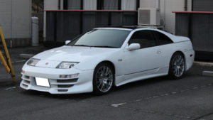 純正グリルを装着したz32
